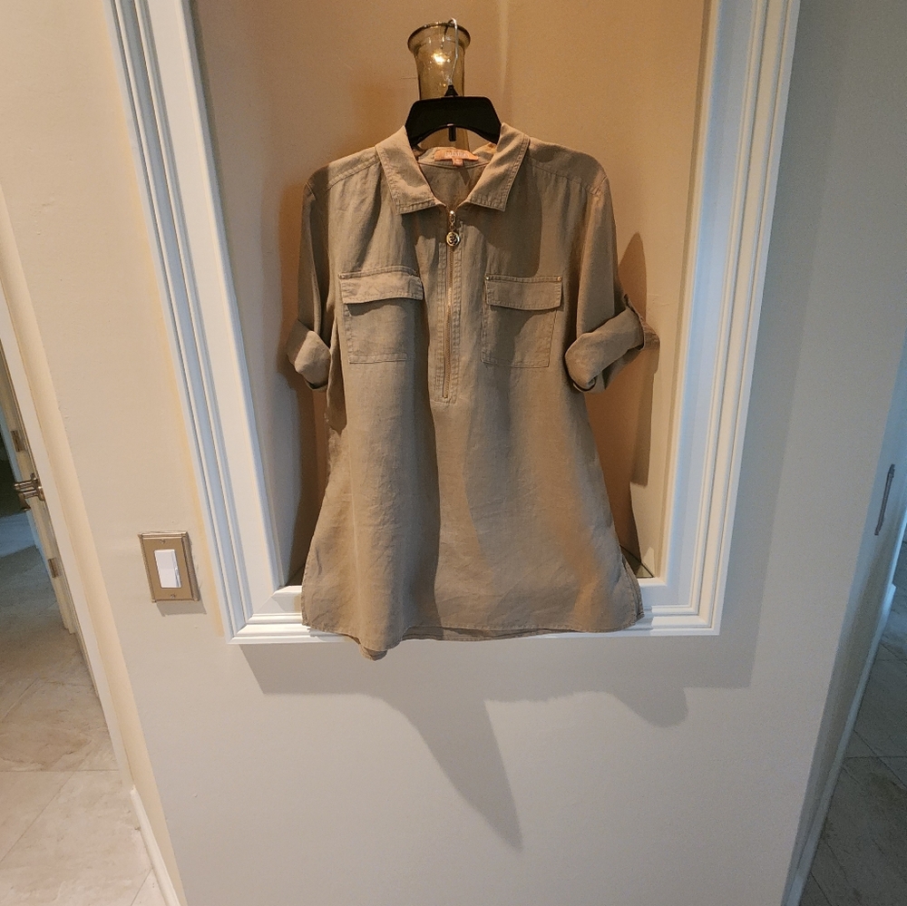 Ellen Tracy Beige Linen Top